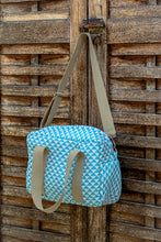 Load image into Gallery viewer, Sac à langer bébé bleu beige