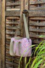 Charger l'image dans la galerie, Sac à langer bébé rose beige