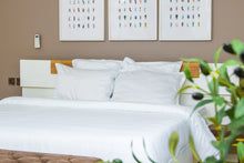 Load image into Gallery viewer, Parure de lit blanche unie