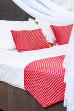 Load image into Gallery viewer, Ada- Ensemble chemin de lit et 2 housses de coussins en pagne tissé