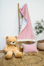 Charger l&#39;image dans la galerie, Rosa- Parure de lit bébé rose
