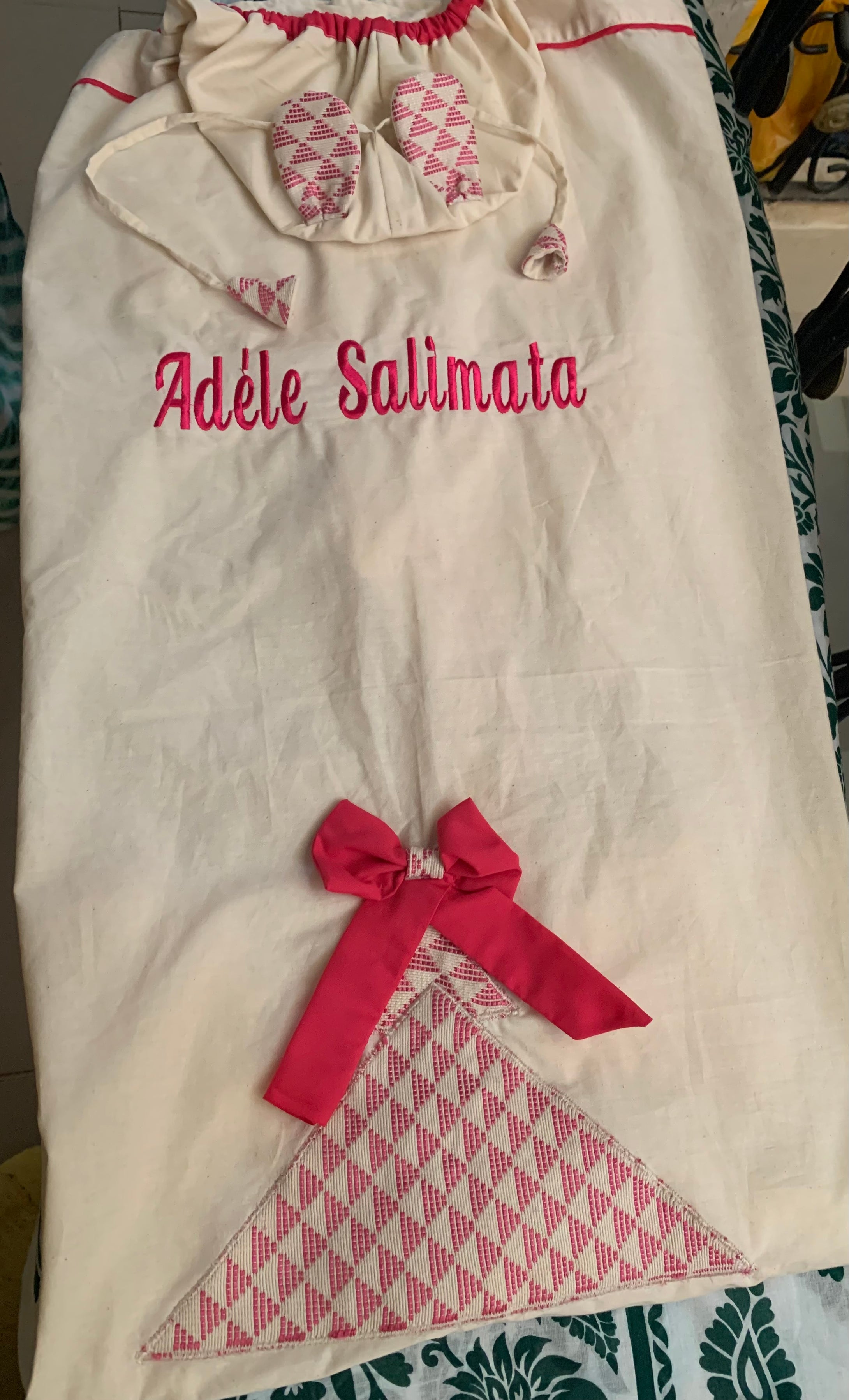 Khadi- Mbotou Bébé beige rose personnalisable