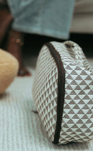Load image into Gallery viewer, Lala- Valisette bébé beige marron
