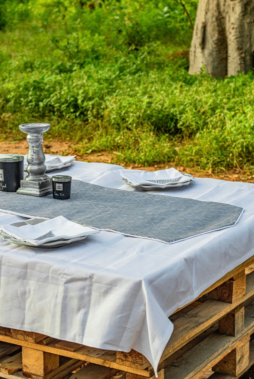 Ngala-7 pieces-Chemin de table + 6 serviettes de table