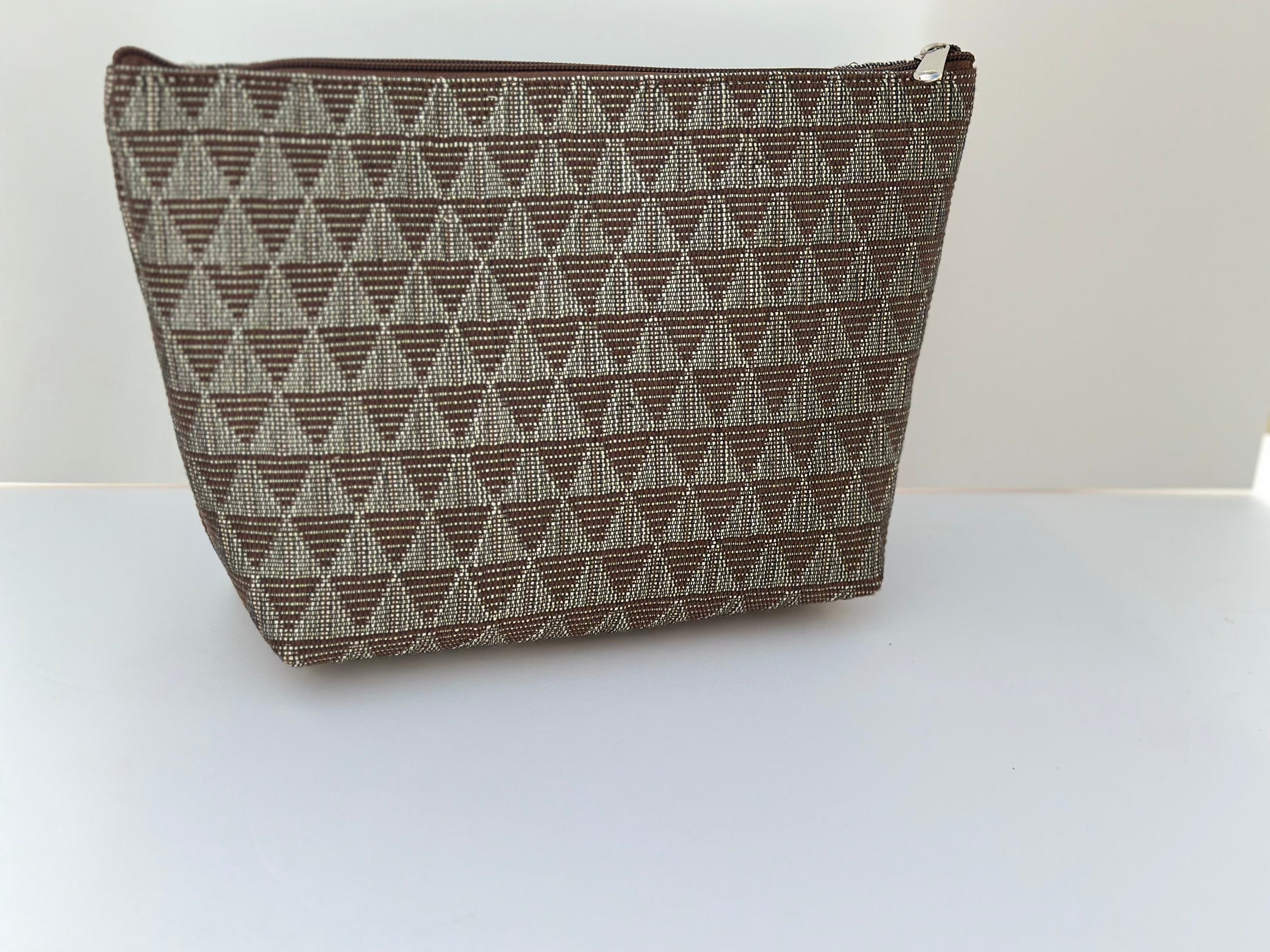 Marissa-Grande trousse de toilette en pagne tissé
