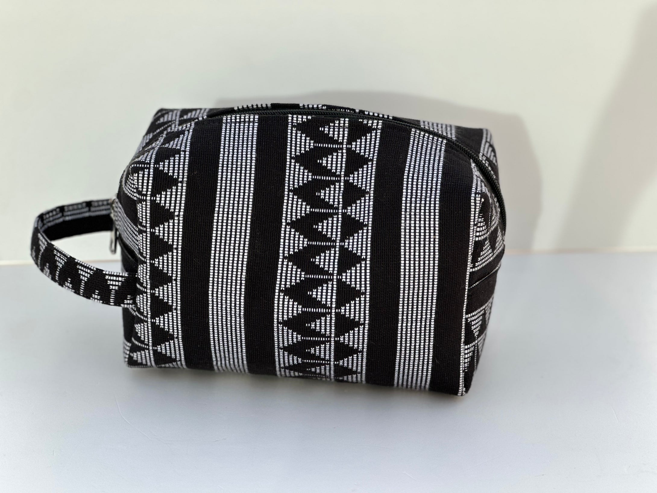 Selly-Grande trousse de toilette en pagne tissé
