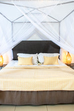 Load image into Gallery viewer, Meissa- Ensemble plaid et 2 housses de coussins en pagne tissé
