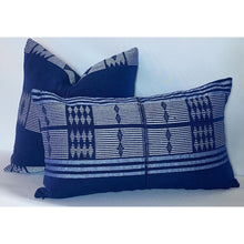 Charger l&#39;image dans la galerie, PENDA - Lot de 2 housses de coussins en pagne tissé 30x50 cm
